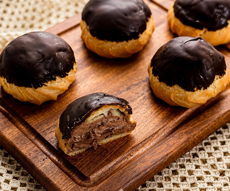 Chocolate Cream Puff